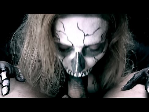 ❤️ Demonska djevojka siše kurac svojim crnim ustima i guta spermu. ❤️❌ Porno na bs.verhentai.ru ❤